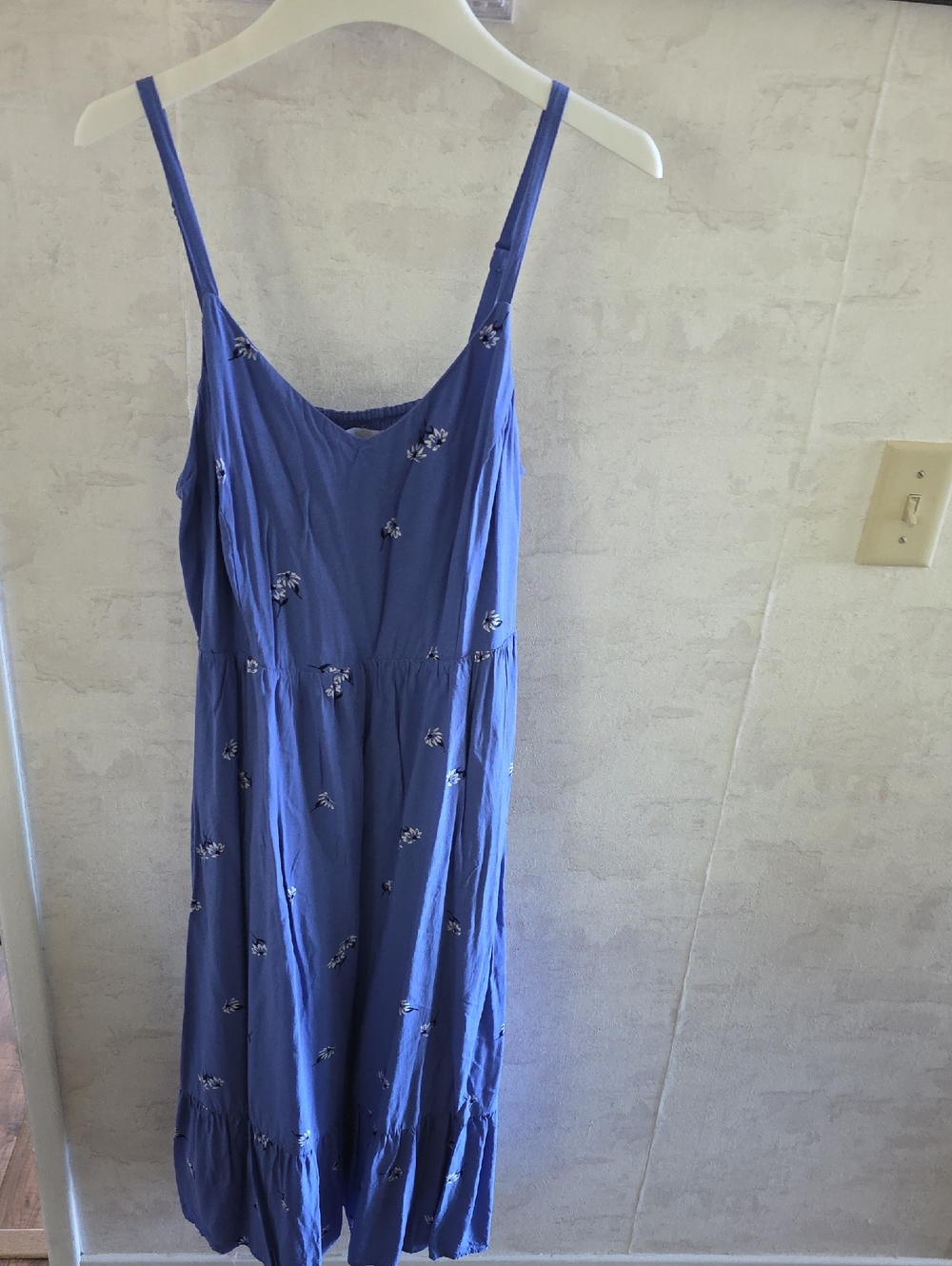 Old Navy Blue Floral-Print Spaghetti-Strap Midi Dress